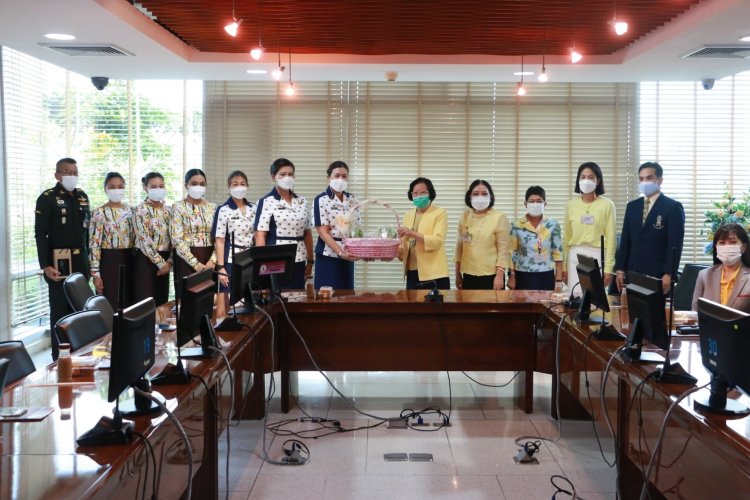 รับมอบผักอินทรีย์ — 9 พฤษภาคม 2025 — สถาบันเทคโนโลยีจิตรลดา CDTI
