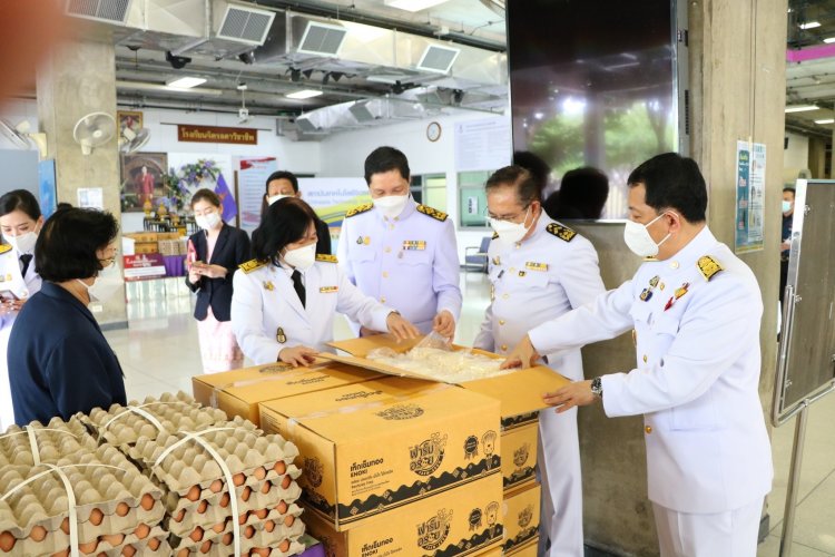 ส่งมอบวัตถุดิบพระราชทานแก่โครงการ “อว.พารอด” — 3 พฤษภาคม 2025 — สถาบันเทคโนโลยีจิตรลดา CDTI