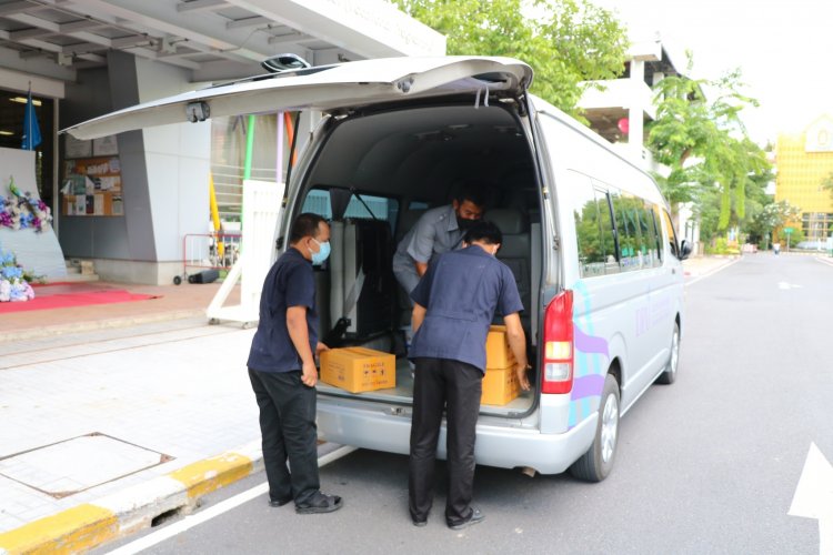 ส่งมอบวัตถุดิบพระราชทานแก่โรงพยาบาลสนาม ศูนย์พักคอย มหาวิทยาลัยธุรกิจบัณฑิต — 5 พฤษภาคม 2025 — สถาบันเทคโนโลยีจิตรลดา CDTI
