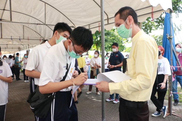 ฉีดวัคซีนป้องกัน COVID – 19 (Sinopharm) โครงการ “VACC 2 School” — 3 พฤษภาคม 2025 — สถาบันเทคโนโลยีจิตรลดา CDTI