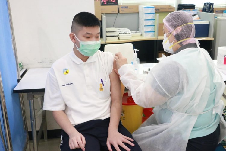 ฉีดวัคซีนปัองกันโรคติดเชื้อไวรัสโคโรนา 2019 (COVID -19) — 5 พฤษภาคม 2025 — สถาบันเทคโนโลยีจิตรลดา CDTI