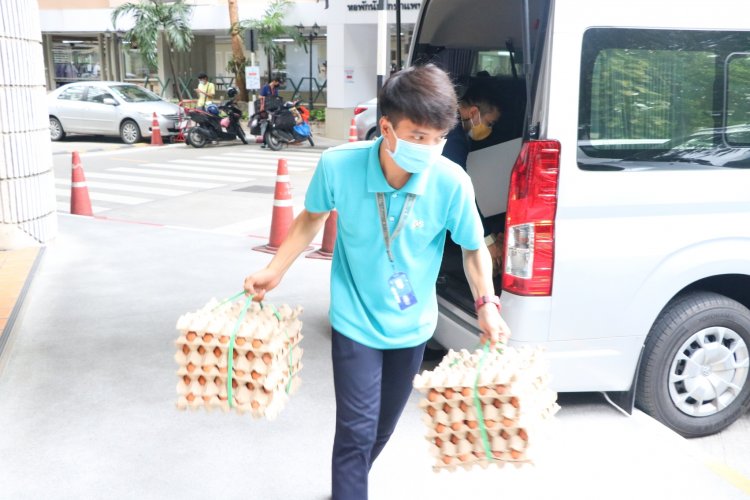 ส่งมอบวัตถุดิบพระราชทาน — 5 พฤษภาคม 2025 — สถาบันเทคโนโลยีจิตรลดา CDTI