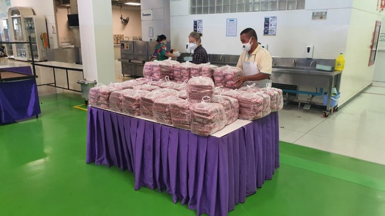 รับมอบวัตถุดิบสำหรับประกอบอาหารและสิ่งของ — 7 พฤษภาคม 2025 — สถาบันเทคโนโลยีจิตรลดา CDTI