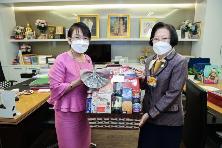 มอบของขวัญสวัสดีปีใหม่และขอบคุณหน่วยงานต่าง ๆ — 5 พฤษภาคม 2025 — สถาบันเทคโนโลยีจิตรลดา CDTI