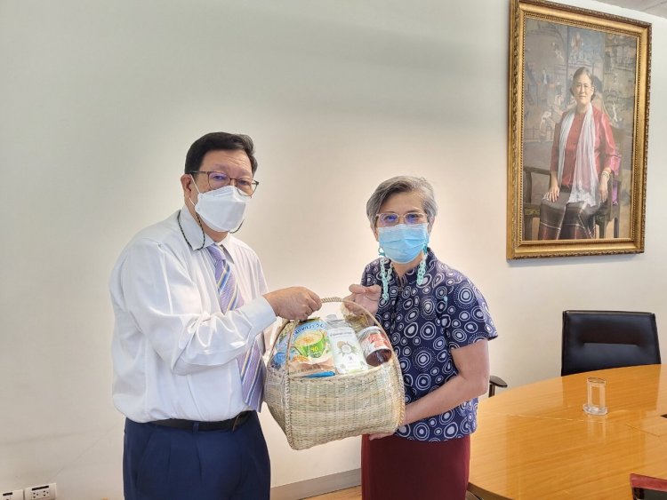 มอบของขวัญสวัสดีปีใหม่และขอบคุณหน่วยงานต่าง ๆ — 5 พฤษภาคม 2025 — สถาบันเทคโนโลยีจิตรลดา CDTI