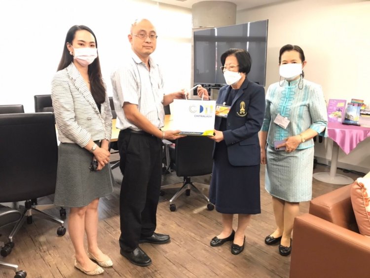 มอบของขวัญสวัสดีปีใหม่และขอบคุณหน่วยงานต่าง ๆ — 5 พฤษภาคม 2025 — สถาบันเทคโนโลยีจิตรลดา CDTI