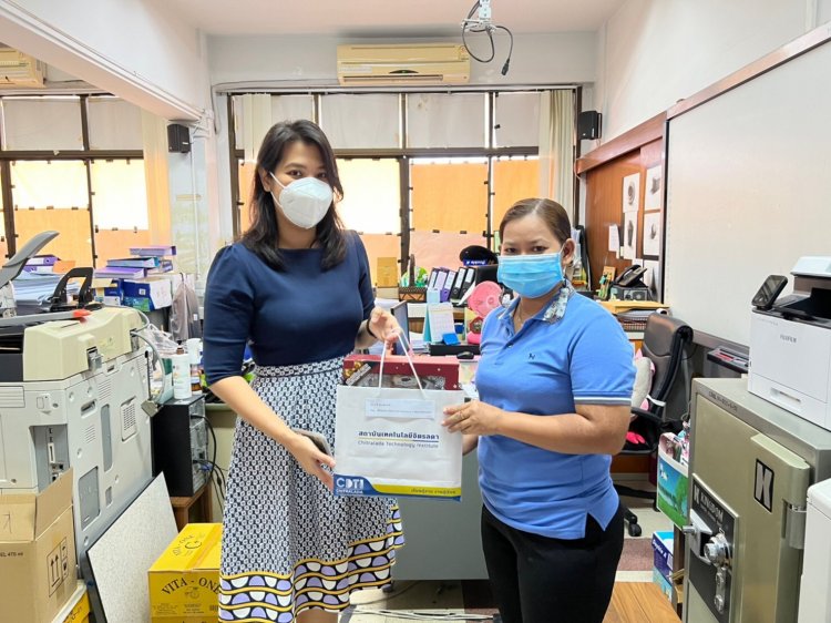 มอบของขวัญสวัสดีปีใหม่และขอบคุณหน่วยงานต่าง ๆ — 5 พฤษภาคม 2025 — สถาบันเทคโนโลยีจิตรลดา CDTI