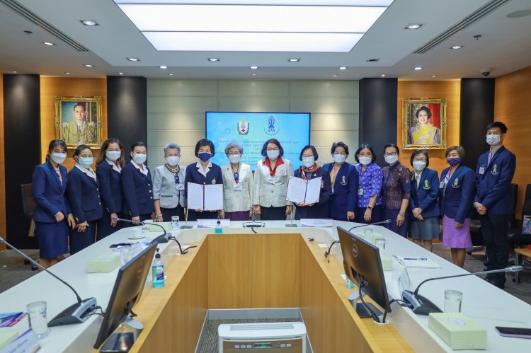 สจด. ร่วมสถาบันการพยาบาลศรีสวรินทิรา สภากาชาดไทย สร้างพนักงานให้การดูแล (Nurses’aides/Caregivers) รองรับตลาดสุขภาพ  — 5 พฤษภาคม 2025 — สถาบันเทคโนโลยีจิตรลดา CDTI