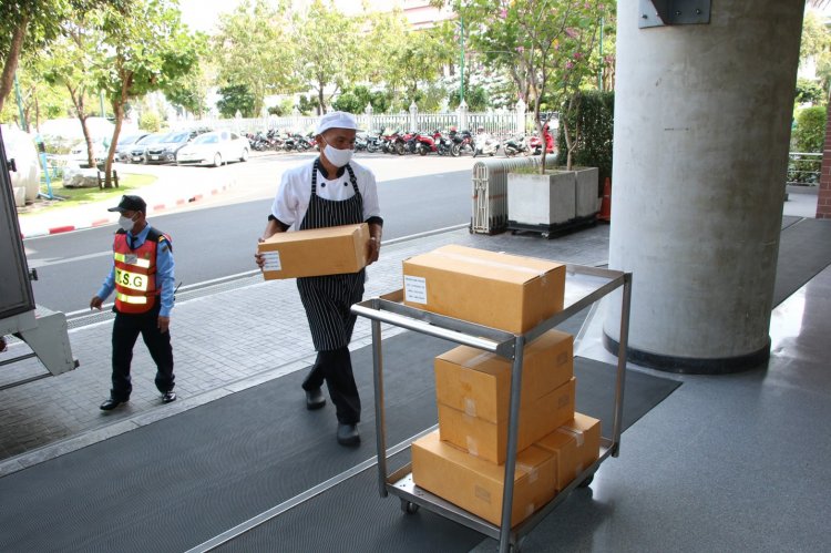 รับมอบไก่แช่แข็ง — 9 พฤษภาคม 2025 — สถาบันเทคโนโลยีจิตรลดา CDTI