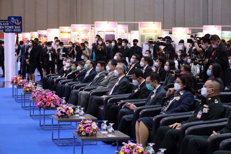 รับรางวัลการวิจัยแห่งชาติฯ — 9 พฤษภาคม 2025 — สถาบันเทคโนโลยีจิตรลดา CDTI