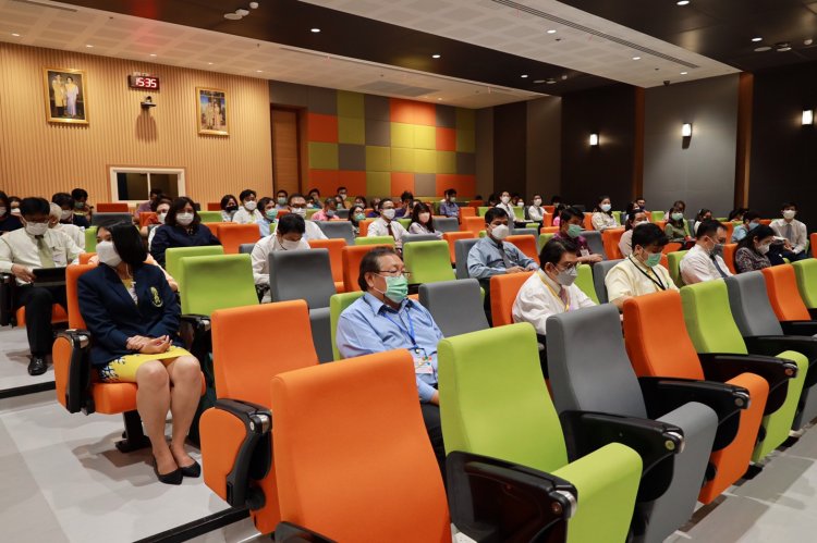 ประชุมอาจารย์และครู อาจารย์ที่ปรึกษา — 9 พฤษภาคม 2025 — สถาบันเทคโนโลยีจิตรลดา CDTI