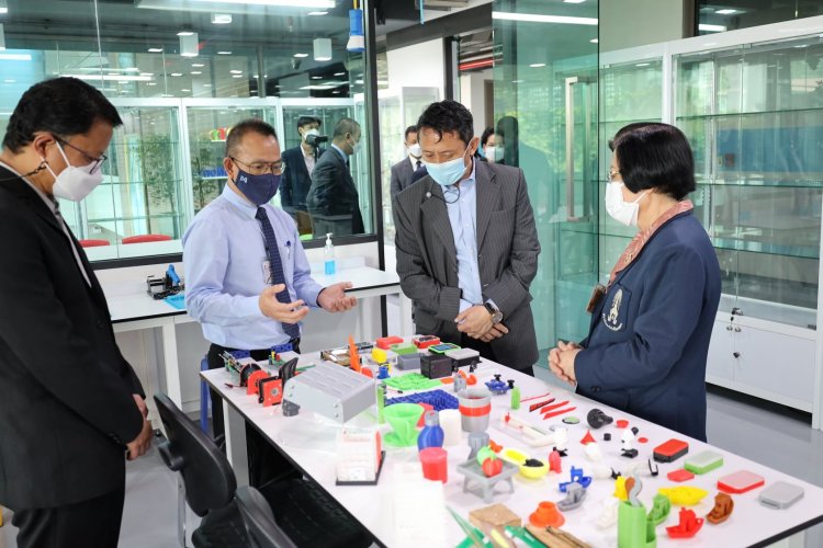 ต้อนรับคณะเอกอัครราชทูต — 6 พฤษภาคม 2025 — สถาบันเทคโนโลยีจิตรลดา CDTI