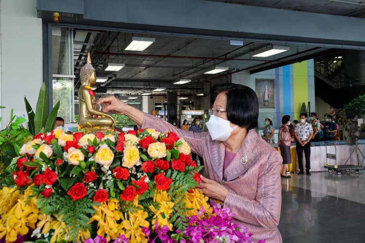 พิธีสรงน้ำพระเนื่องในวันปีใหม่ไทย — 9 พฤษภาคม 2025 — สถาบันเทคโนโลยีจิตรลดา CDTI