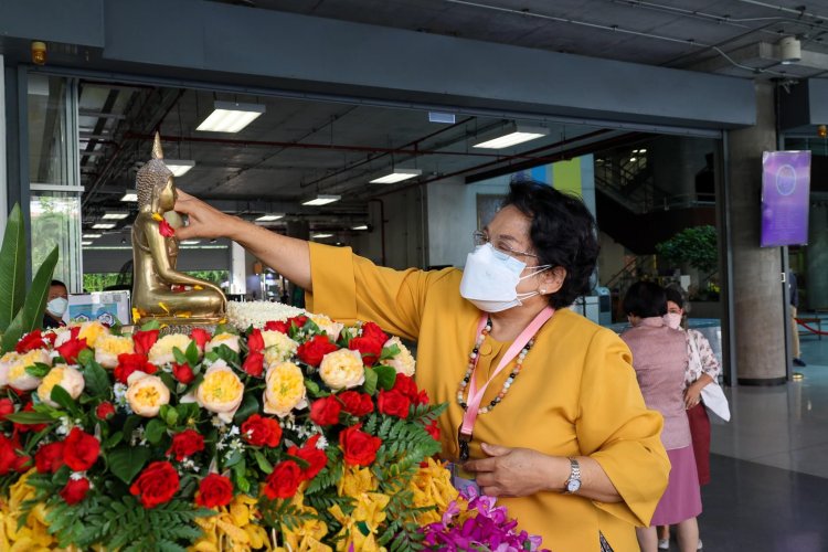 พิธีสรงน้ำพระเนื่องในวันปีใหม่ไทย — 9 พฤษภาคม 2025 — สถาบันเทคโนโลยีจิตรลดา CDTI