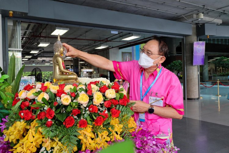 พิธีสรงน้ำพระเนื่องในวันปีใหม่ไทย — 9 พฤษภาคม 2025 — สถาบันเทคโนโลยีจิตรลดา CDTI