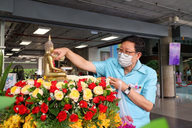 พิธีสรงน้ำพระเนื่องในวันปีใหม่ไทย — 9 พฤษภาคม 2025 — สถาบันเทคโนโลยีจิตรลดา CDTI