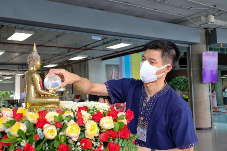 พิธีสรงน้ำพระเนื่องในวันปีใหม่ไทย — 9 พฤษภาคม 2025 — สถาบันเทคโนโลยีจิตรลดา CDTI
