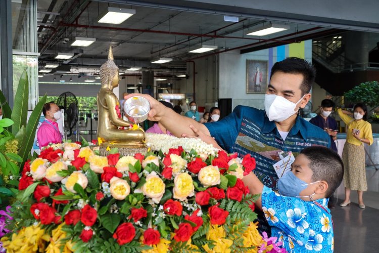พิธีสรงน้ำพระเนื่องในวันปีใหม่ไทย — 9 พฤษภาคม 2025 — สถาบันเทคโนโลยีจิตรลดา CDTI