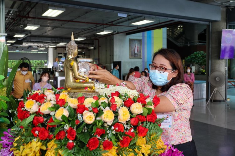 พิธีสรงน้ำพระเนื่องในวันปีใหม่ไทย — 9 พฤษภาคม 2025 — สถาบันเทคโนโลยีจิตรลดา CDTI