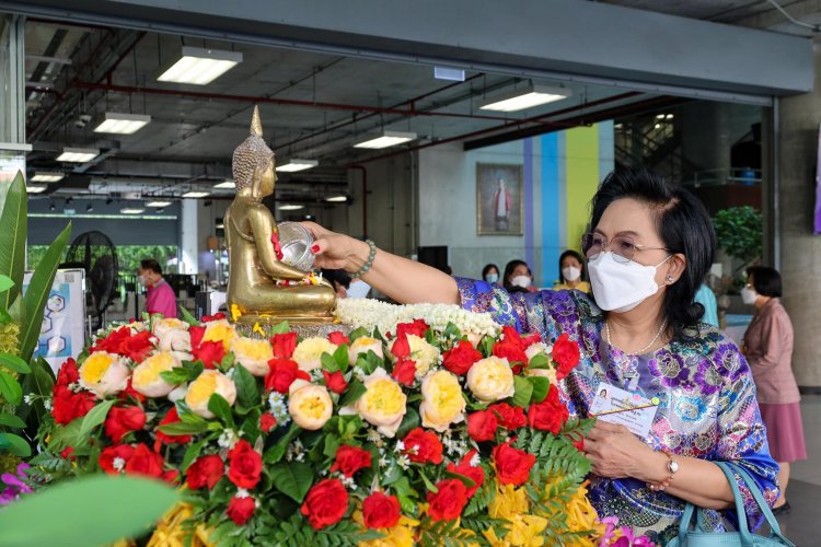 พิธีสรงน้ำพระเนื่องในวันปีใหม่ไทย — 9 พฤษภาคม 2025 — สถาบันเทคโนโลยีจิตรลดา CDTI