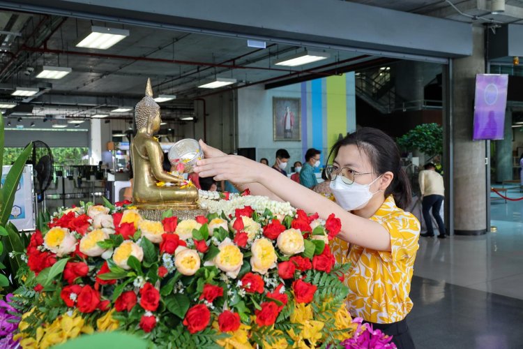 พิธีสรงน้ำพระเนื่องในวันปีใหม่ไทย — 9 พฤษภาคม 2025 — สถาบันเทคโนโลยีจิตรลดา CDTI