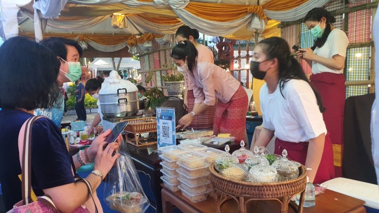 นักเรียนสาขาอาหารและโภชนาการ คว้าถ้วยพระราชทานการประกวดอาหาร งานใต้ร่มพระบารมี 240 ปี กรุงรัตนโกสินทร์ — 5 พฤษภาคม 2025 — สถาบันเทคโนโลยีจิตรลดา CDTI