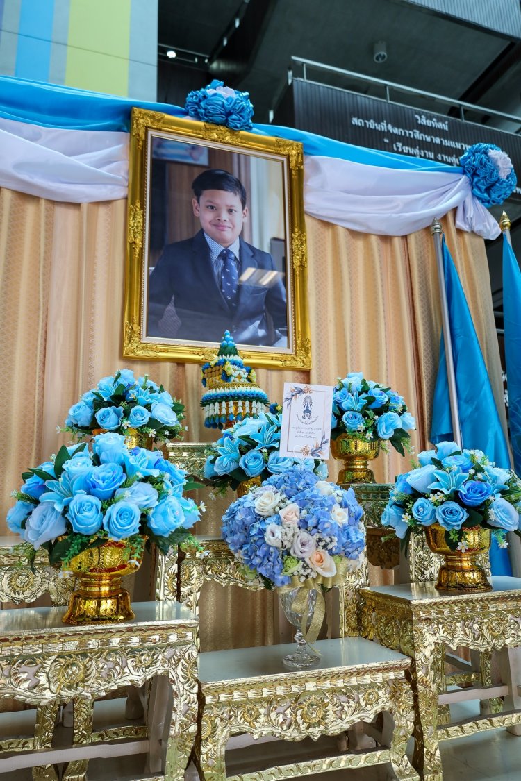 วันคล้ายวันประสูติ สมเด็จพระเจ้าลูกยาเธอ เจ้าฟ้าทีปังกรรัศมีโชติ มหาวชิโรตตมางกูร สิริวิบูลยราชกุมาร — 4 พฤษภาคม 2025 — สถาบันเทคโนโลยีจิตรลดา CDTI