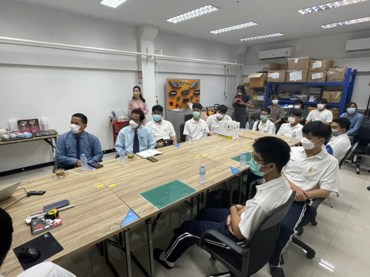 ศึกษาดูงานสาขาวิชาเทคโนโลยีระบบสมองกลฝังตัว ศูนย์ Trainning Thai PLC Center — 5 พฤษภาคม 2025 — สถาบันเทคโนโลยีจิตรลดา CDTI