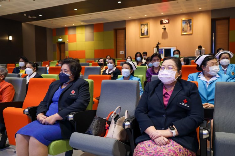 มอบประกาศนียบัตรการอบรมหลักสูตร "ประกาศนียบัตรพนักงานให้การดูแล" — 6 พฤษภาคม 2025 — สถาบันเทคโนโลยีจิตรลดา CDTI