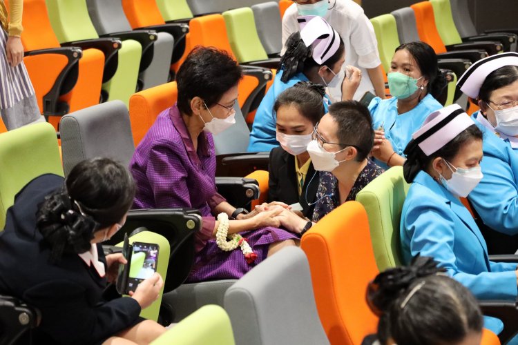 มอบประกาศนียบัตรการอบรมหลักสูตร "ประกาศนียบัตรพนักงานให้การดูแล" — 6 พฤษภาคม 2025 — สถาบันเทคโนโลยีจิตรลดา CDTI