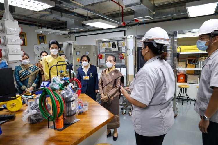 ภริยานายกรัฐมนตรี สปป.ลาว เยี่ยมสถาบันเทคโนโลยีจิตรลดา — 5 พฤษภาคม 2025 — สถาบันเทคโนโลยีจิตรลดา CDTI