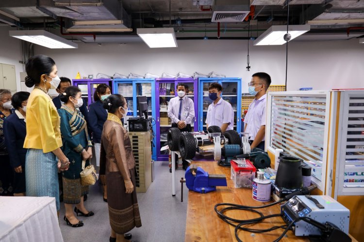 ภริยานายกรัฐมนตรี สปป.ลาว เยี่ยมสถาบันเทคโนโลยีจิตรลดา — 5 พฤษภาคม 2025 — สถาบันเทคโนโลยีจิตรลดา CDTI