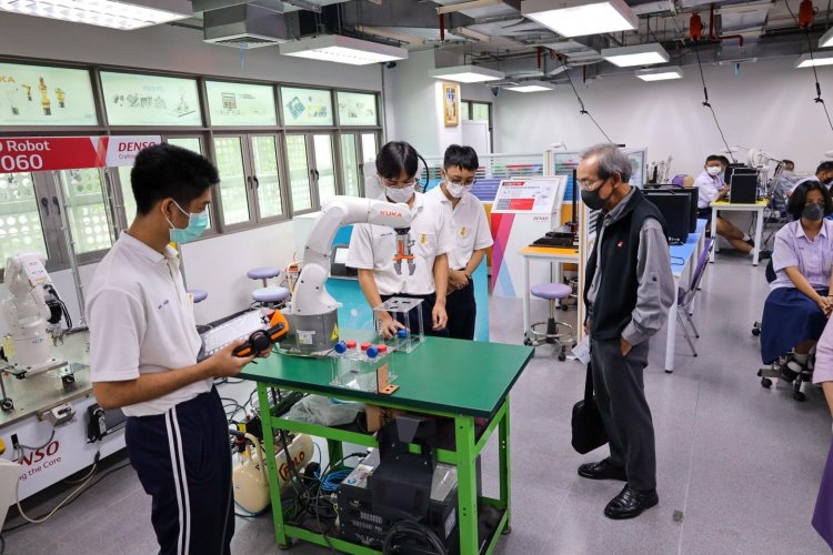 ต้อนรับอดีตรัฐมนตรีว่าการกระทรวงการคลังและคณะ — 8 พฤษภาคม 2025 — สถาบันเทคโนโลยีจิตรลดา CDTI