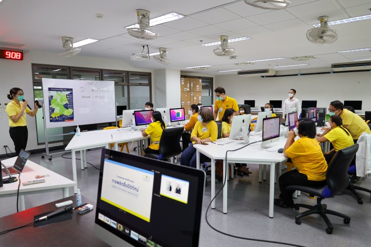 อบรมการทำสื่อการสอนออนไลน์ — 6 พฤษภาคม 2025 — สถาบันเทคโนโลยีจิตรลดา CDTI