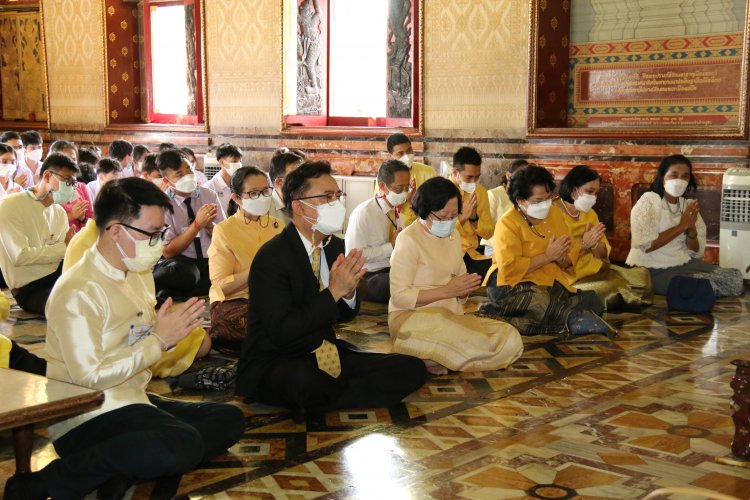 ถวายเทียนพรรษาวัดเบญจมบพิตรดุสิตวนารามราชวรวิหาร — 6 พฤษภาคม 2025 — สถาบันเทคโนโลยีจิตรลดา CDTI