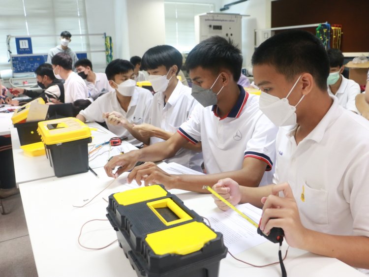 CDTI จัดฝึกอบรม “ช่างติดตั้งไฟฟ้าภายในอาคาร หลักสูตร 18 ชั่วโมง” — 4 พฤษภาคม 2025 — สถาบันเทคโนโลยีจิตรลดา CDTI