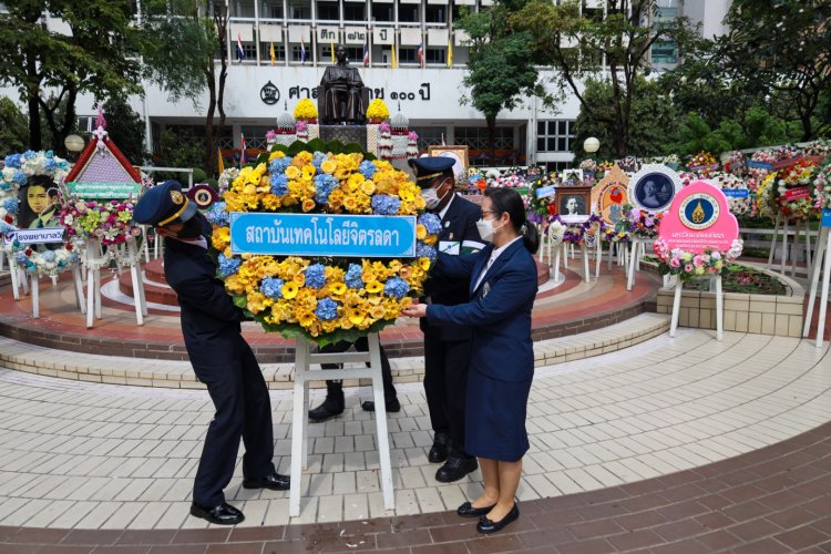 วางพวงมาลาเนื่องในวันมหิดล — 2 พฤษภาคม 2025 — สถาบันเทคโนโลยีจิตรลดา CDTI