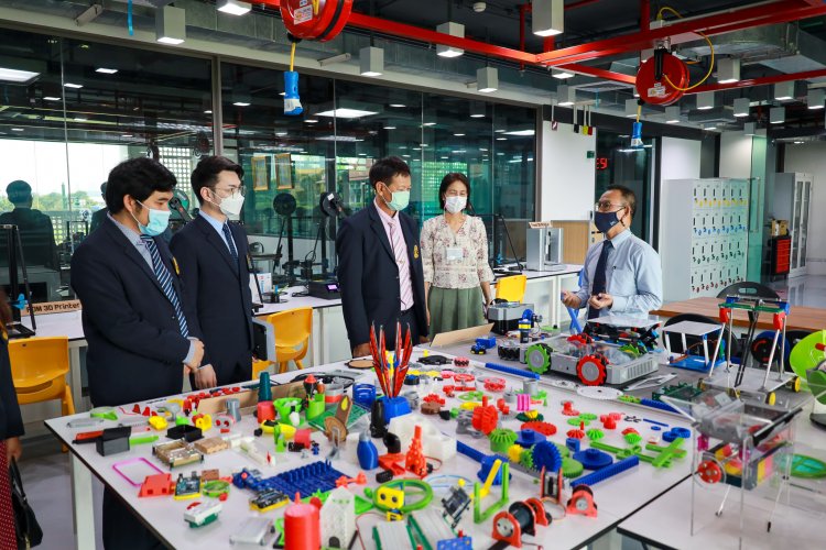 ต้อนรับคณะผู้บริหารโรงเรียนสิงห์สมุทร จ.ชลบุรี — 3 พฤษภาคม 2025 — สถาบันเทคโนโลยีจิตรลดา CDTI