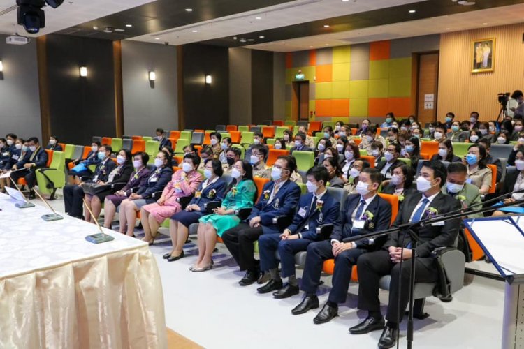 สจด. จับมือโรงเรียนเครือข่าย 17 แห่ง — 8 พฤษภาคม 2025 — สถาบันเทคโนโลยีจิตรลดา CDTI