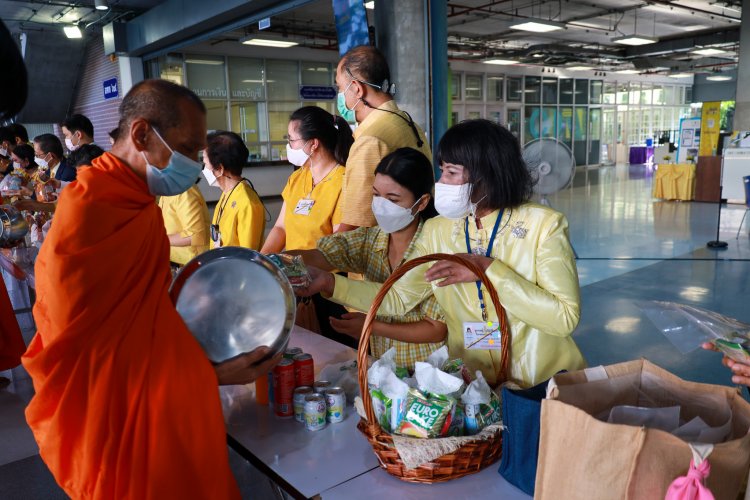 พิธีบำเพ็ญกุศลสำนึกในพระมหากรุณาธิคุณ เนื่องในวันคล้ายวันพระบรมราชสมภพ — 9 พฤษภาคม 2025 — สถาบันเทคโนโลยีจิตรลดา CDTI