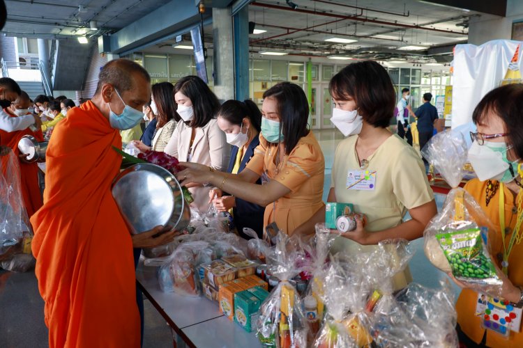 พิธีบำเพ็ญกุศลสำนึกในพระมหากรุณาธิคุณ เนื่องในวันคล้ายวันพระบรมราชสมภพ — 9 พฤษภาคม 2025 — สถาบันเทคโนโลยีจิตรลดา CDTI