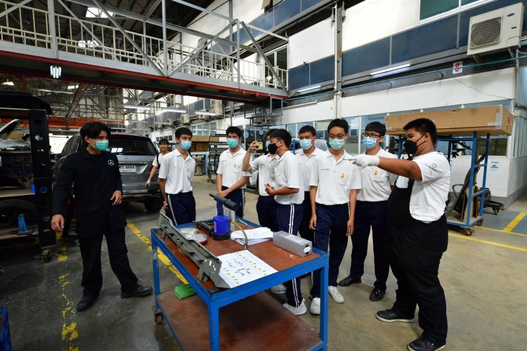 ศึกษาดูงานกระบวนการซ่อมสีรถยนต์ — 9 พฤษภาคม 2025 — สถาบันเทคโนโลยีจิตรลดา CDTI