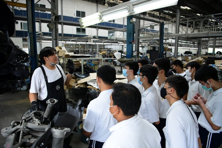 ศึกษาดูงานกระบวนการซ่อมสีรถยนต์ — 9 พฤษภาคม 2025 — สถาบันเทคโนโลยีจิตรลดา CDTI