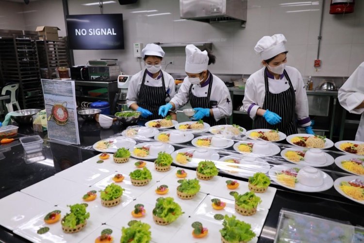 เปิดร้านอาหารไทยของนักศึกษา ปวส.2 สาขาเชฟอาหารไทย — 4 พฤษภาคม 2025 — สถาบันเทคโนโลยีจิตรลดา CDTI