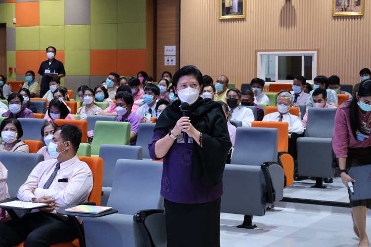 อธิการบดีพบครูและเจ้าหน้าที่ โรงเรียนจิตรลดาวิชาชีพ — 6 พฤษภาคม 2025 — สถาบันเทคโนโลยีจิตรลดา CDTI