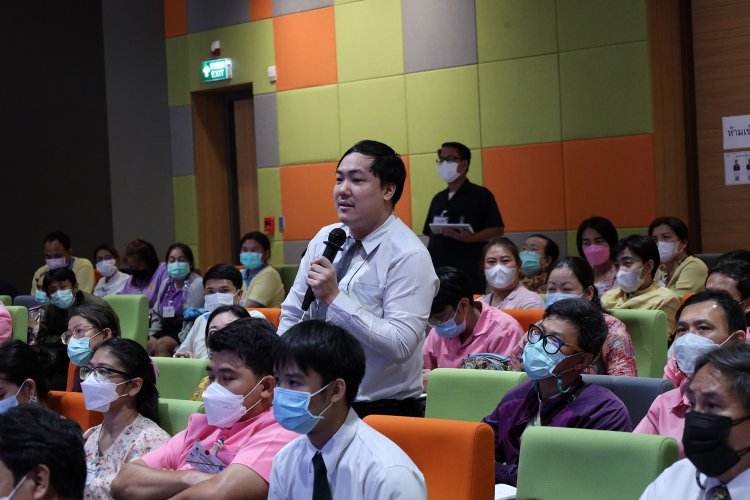 อธิการบดีพบครูและเจ้าหน้าที่ โรงเรียนจิตรลดาวิชาชีพ — 6 พฤษภาคม 2025 — สถาบันเทคโนโลยีจิตรลดา CDTI