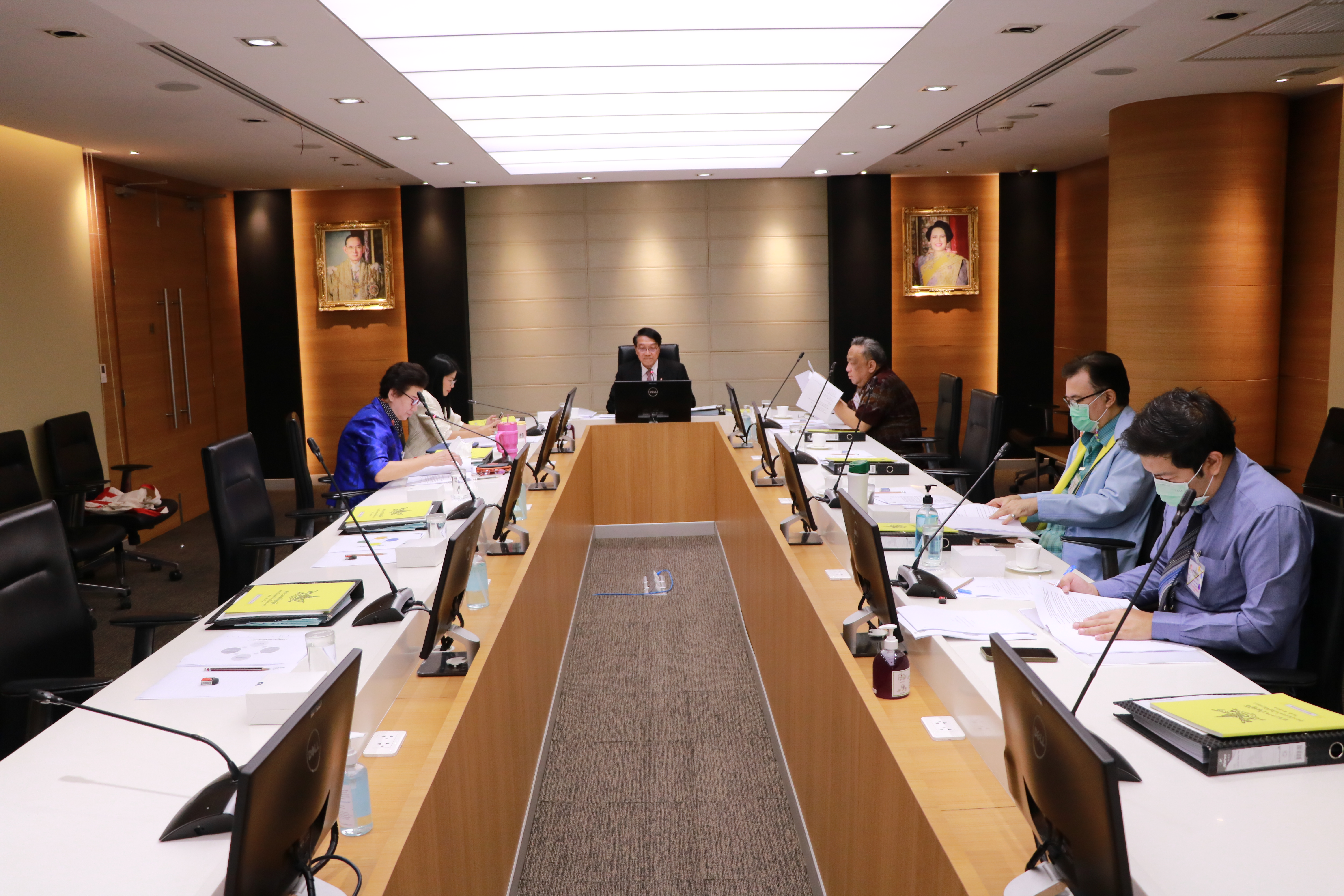 ประชุมคณะกรรมการกฎหมาย สถาบันเทคโนโลยีจิตรลดา — 2 พฤษภาคม 2025 — สถาบันเทคโนโลยีจิตรลดา CDTI