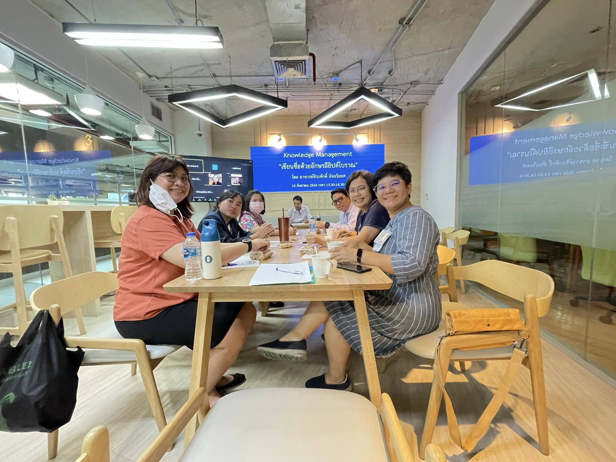 กิจกรรมแลกเปลี่ยนเรียนรู้ (KM) ในหัวข้อ "เขียนชื่อด้วยอักษรอียิปต์โบราณ" — 1 พฤษภาคม 2025 — สถาบันเทคโนโลยีจิตรลดา CDTI