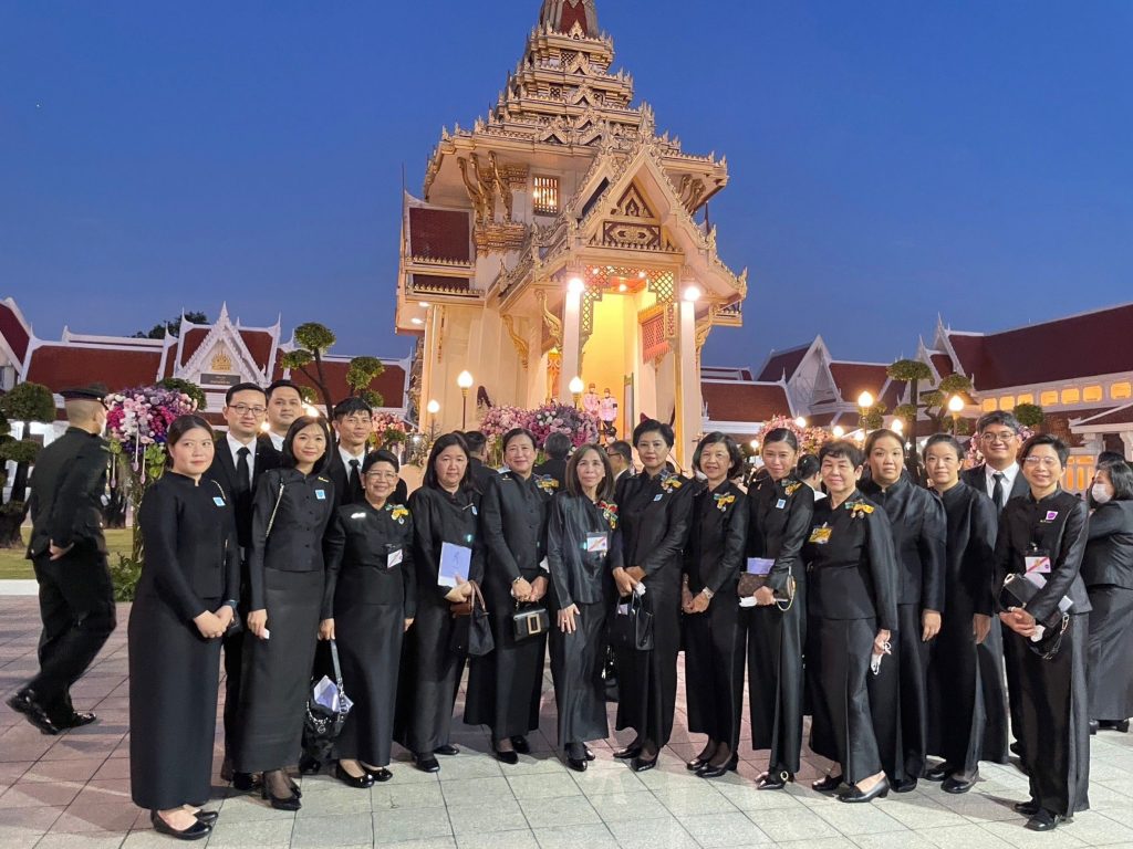 ในหลวง พระราชินี พระราชทานเพลิงศพ ท่านผู้หญิงทัศนีย์ บุณยคุปต์ — 3 พฤษภาคม 2025 — สถาบันเทคโนโลยีจิตรลดา CDTI