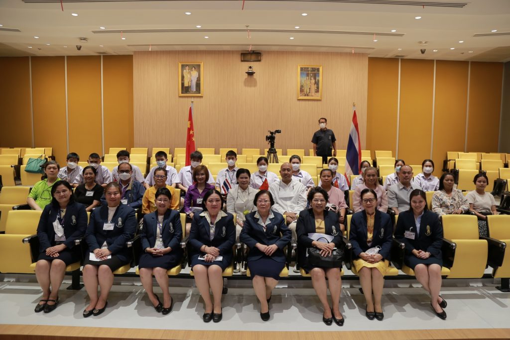 พิธีจบการศึกษาหลักสูตรระยะสั้นในโครงการ “ห้องเรียนเส้นทางสายไหม” ด้านการประกอบอาหารจีนปีการศึกษา 2565 — 2 พฤษภาคม 2025 — สถาบันเทคโนโลยีจิตรลดา CDTI
